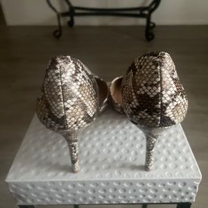 Animal print pumps